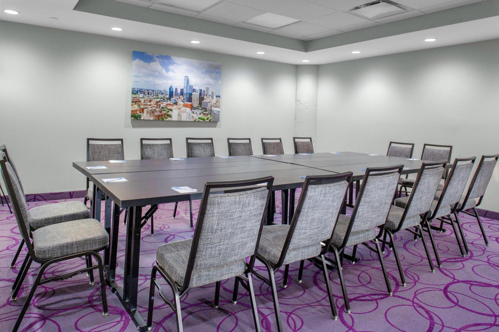 Towneplace Suites By Marriott Dallas Downtown Екстер'єр фото