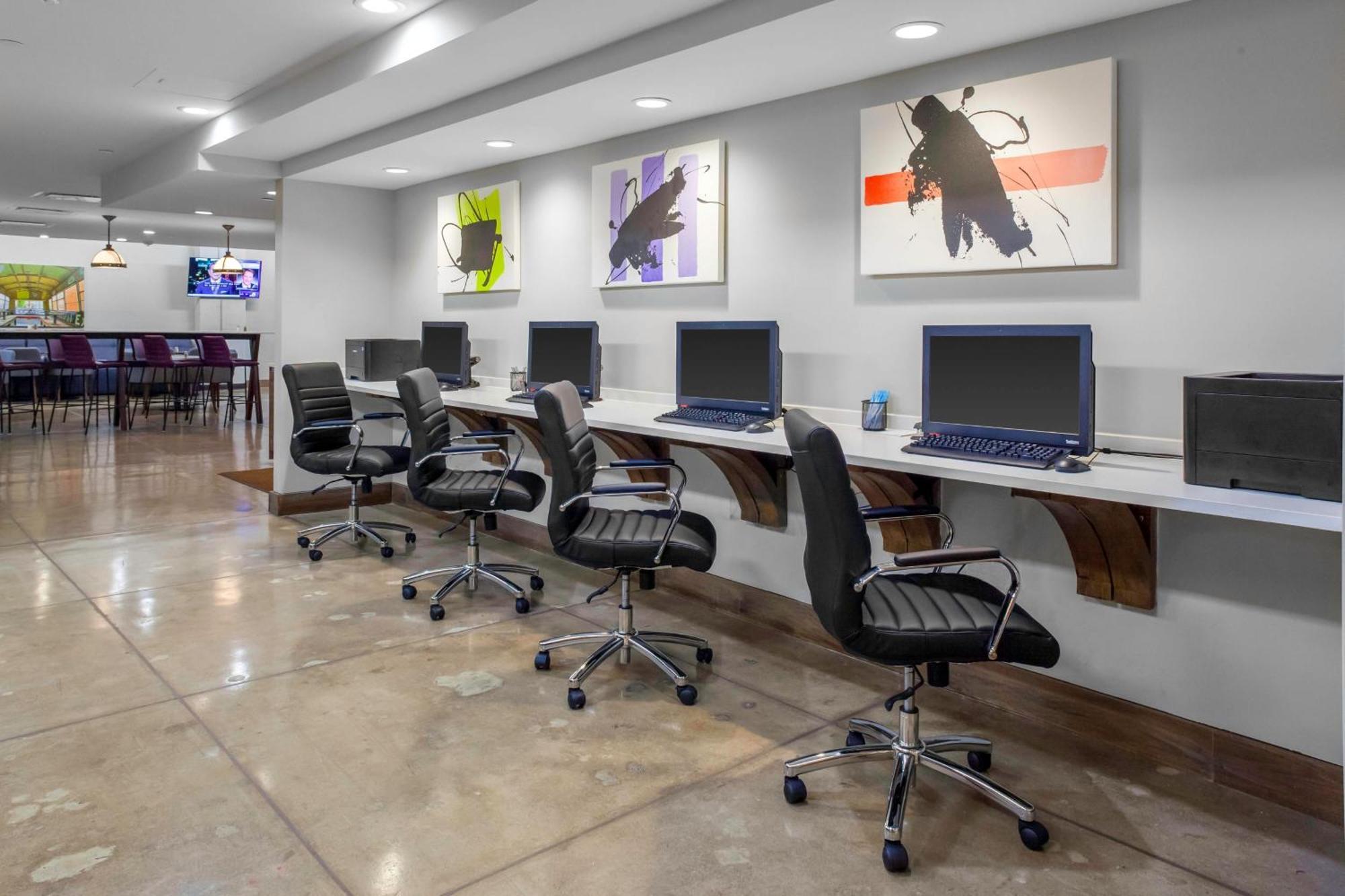 Towneplace Suites By Marriott Dallas Downtown Екстер'єр фото