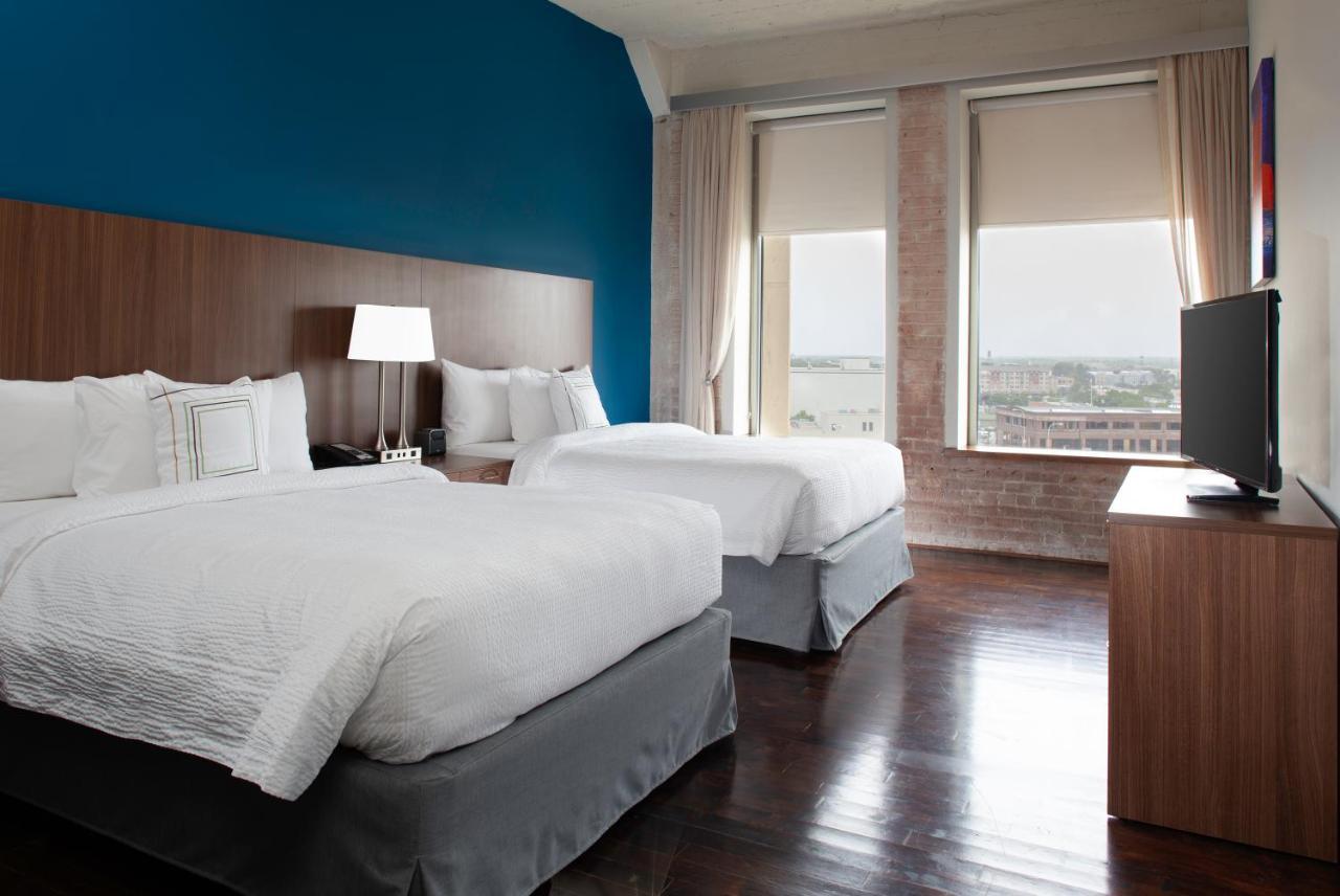 Towneplace Suites By Marriott Dallas Downtown Екстер'єр фото